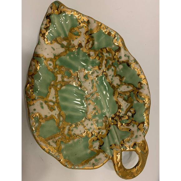 Vintage Hand Decorated Weeping Gold Leaf Dish Warranted 22 K Gold USA - Picture 1 of 3